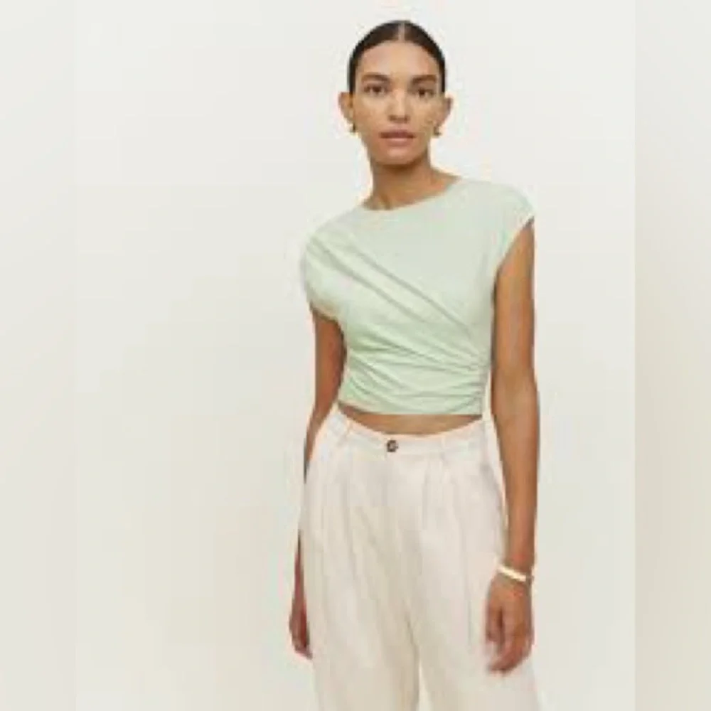 Reformation Light Green Crop Top - Picture 1 of 2